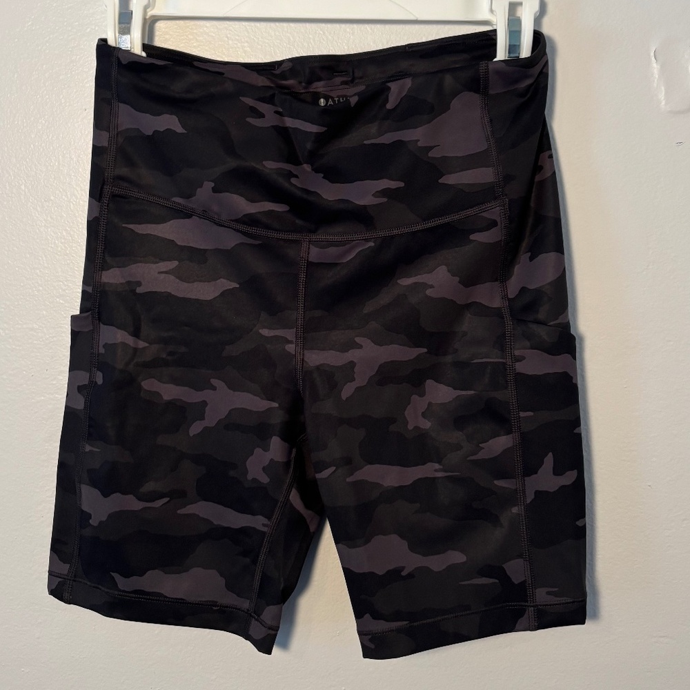 Athleta Ultimate Stash Pocket 7" Short